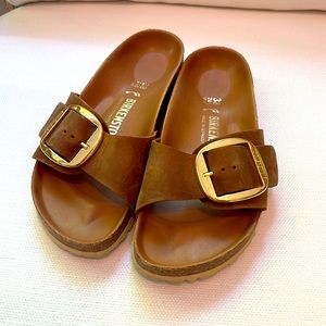 Birkenstock Madrid big buckle sandal in Cognac. Size 38.
